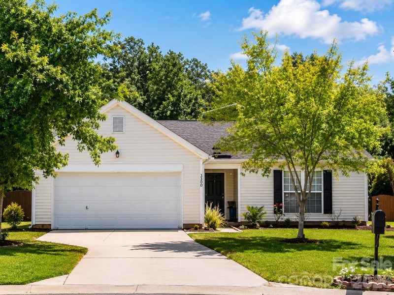 3300 Braefield Dr, Indian Trail, NC 28079