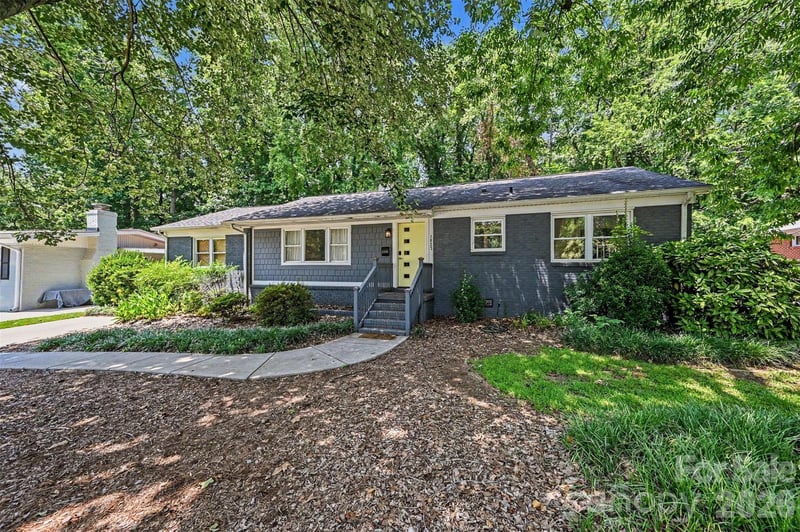 1027 Dresden Dr, Charlotte, NC 28205