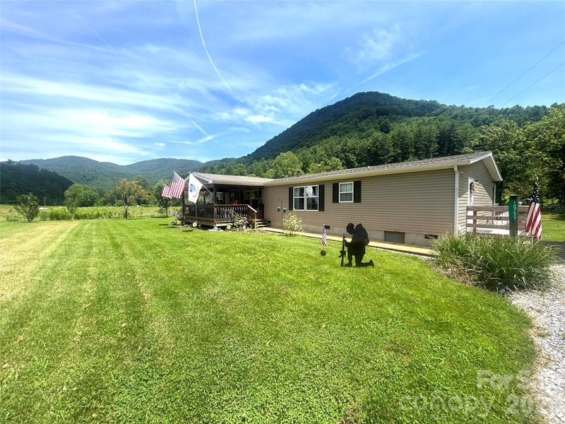 10755 Nc 209 Hw, Hot Springs, NC 28743
