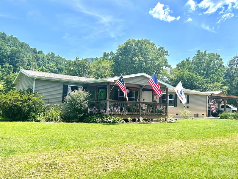 10755 Nc 209 Hw, Hot Springs, NC 28743