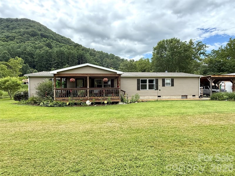 10755 Nc 209 Hw, Hot Springs, NC 28743