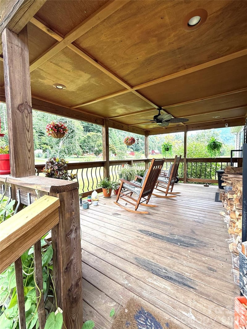 10755 Nc 209 Hw, Hot Springs, NC 28743