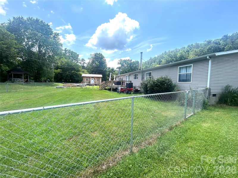 10755 Nc 209 Hw, Hot Springs, NC 28743