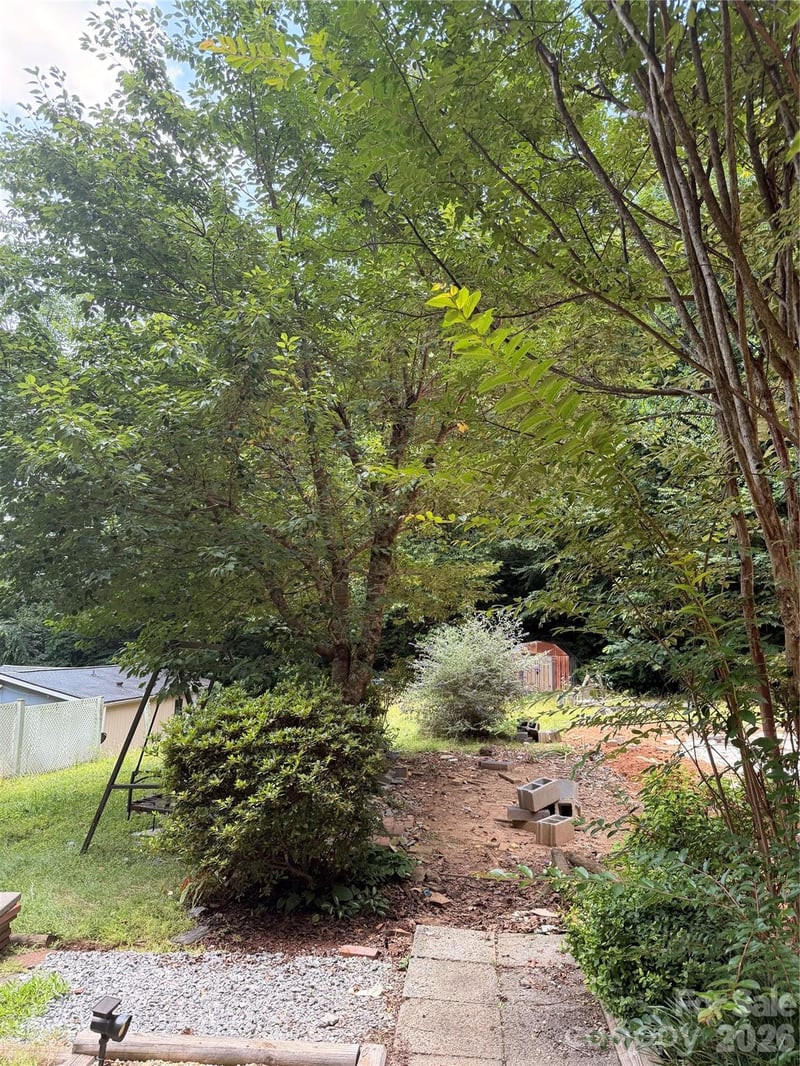 85 Corona Heights Ln, Brevard, NC 28712