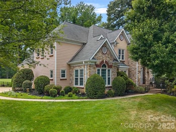 19322 River Falls Dr, Davidson, NC 28036