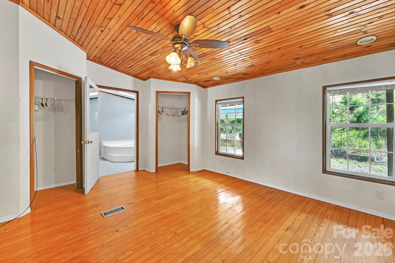 284 Paul Gosnell Rd, Marshall, NC 28753