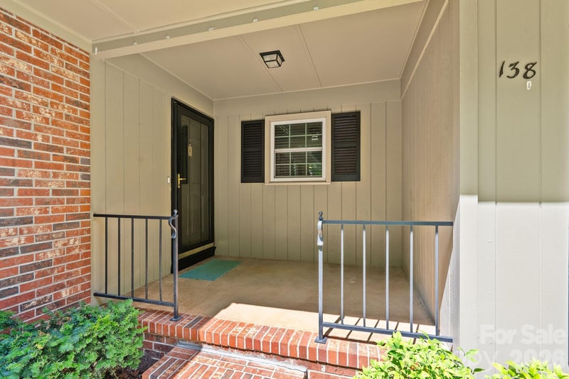 138 Castlerock Dr, Asheville, NC 28806
