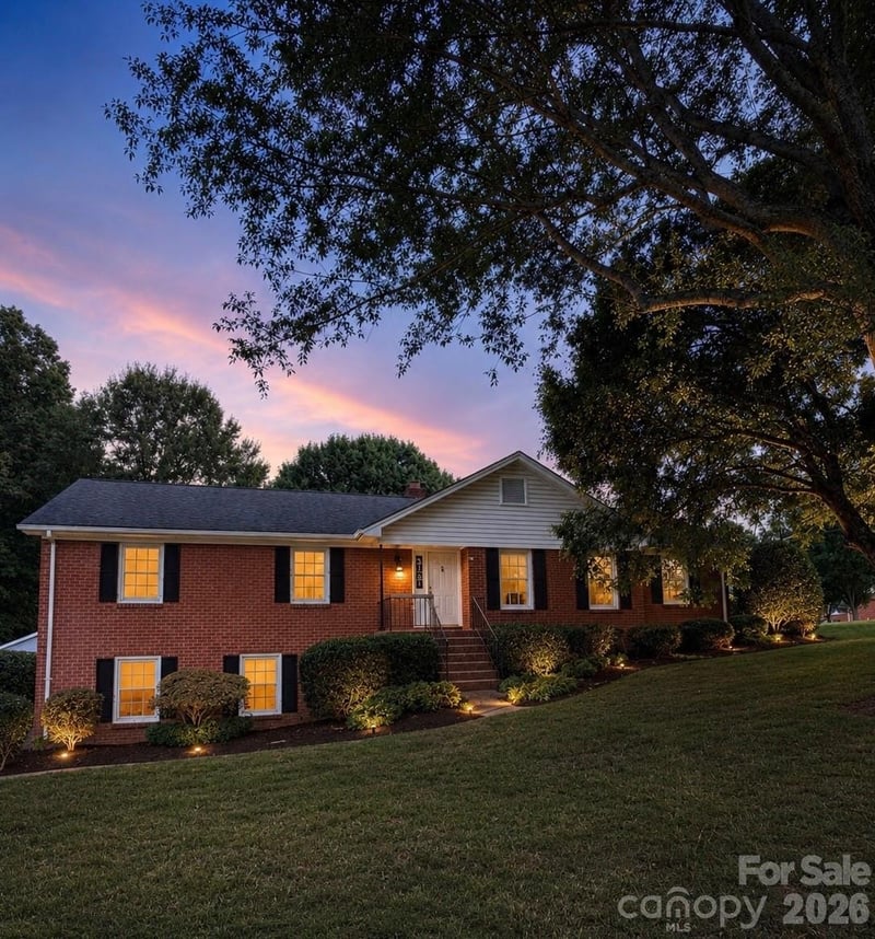 3101 Canterberry Dr, Gastonia, NC 28056