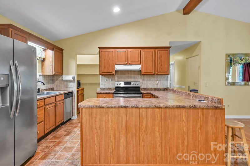 553 Morgan Branch Rd, Marshall, NC 28753