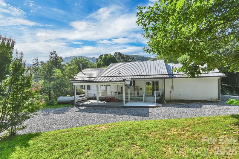 553 Morgan Branch Rd, Marshall, NC 28753
