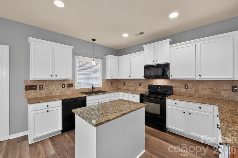 146 Wendover Tc, Mooresville, NC 28117