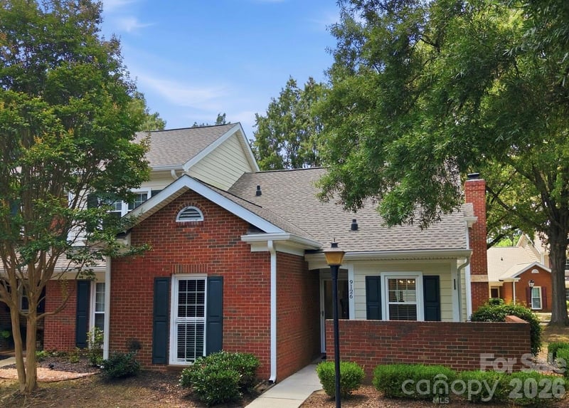9126 Vicksburg Park Ct, Charlotte, NC 28210