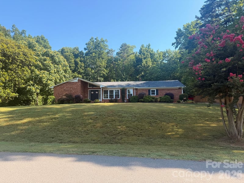 116 Shadywood Ln, Statesville, NC 28677