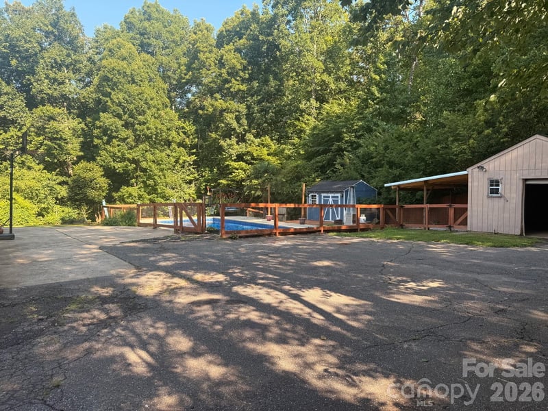 116 Shadywood Ln, Statesville, NC 28677