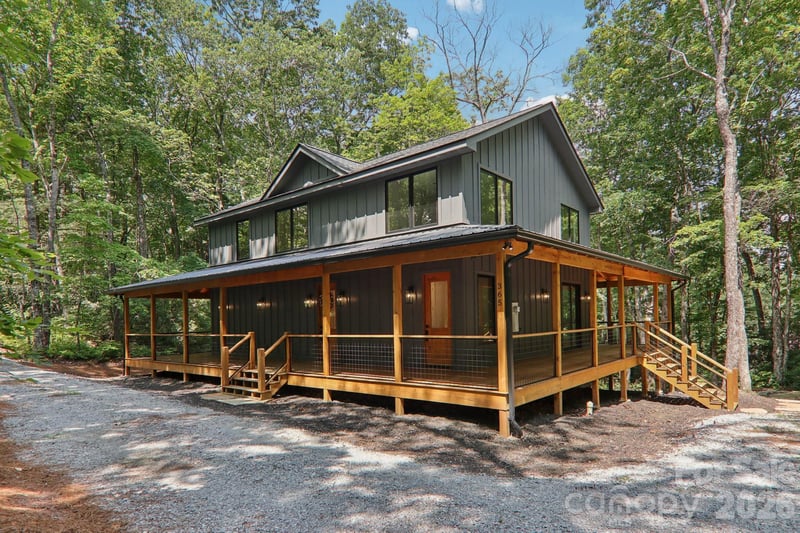 365 Cherokee Cir, Lake Toxaway, NC 28747