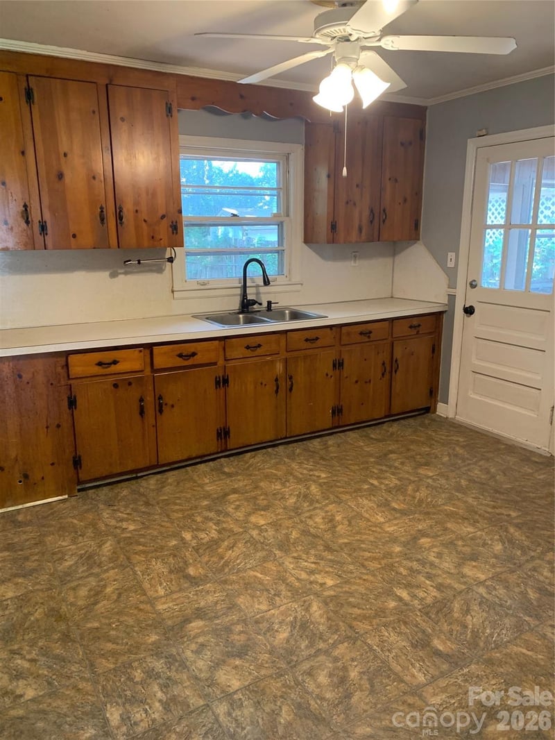 2336 Markham Ct, Charlotte, NC 28205