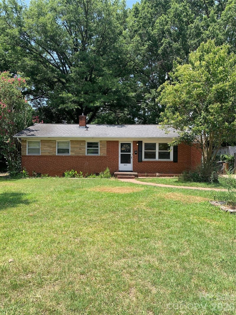 2336 Markham Ct, Charlotte, NC 28205