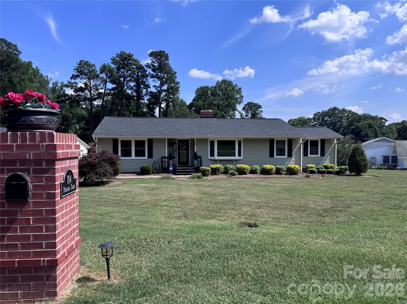 104 Highland St, Belmont, NC 28012