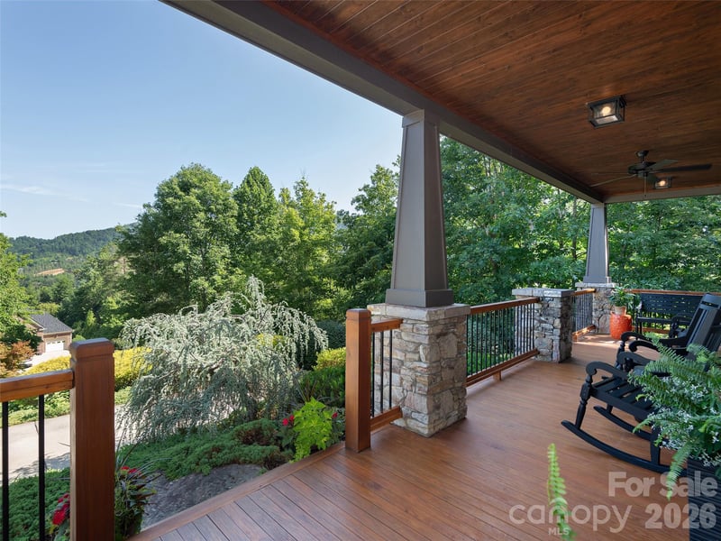 80 Village Pointe Ln, Asheville, NC 28803
