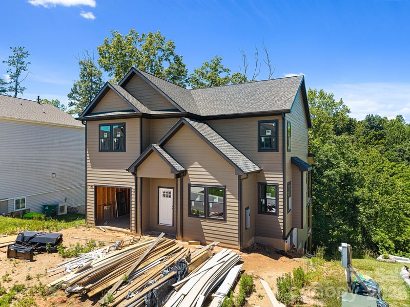 914 Newport Ct, Asheville, NC 28806