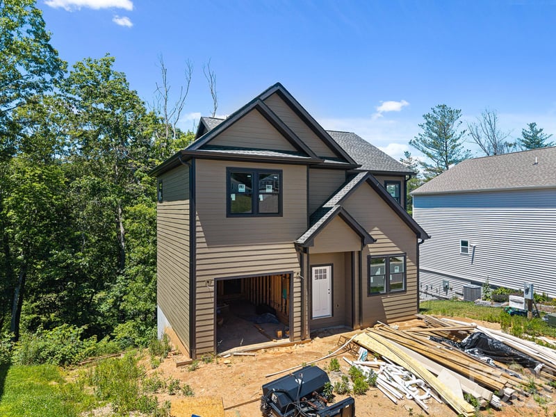 914 Newport Ct, Asheville, NC 28806
