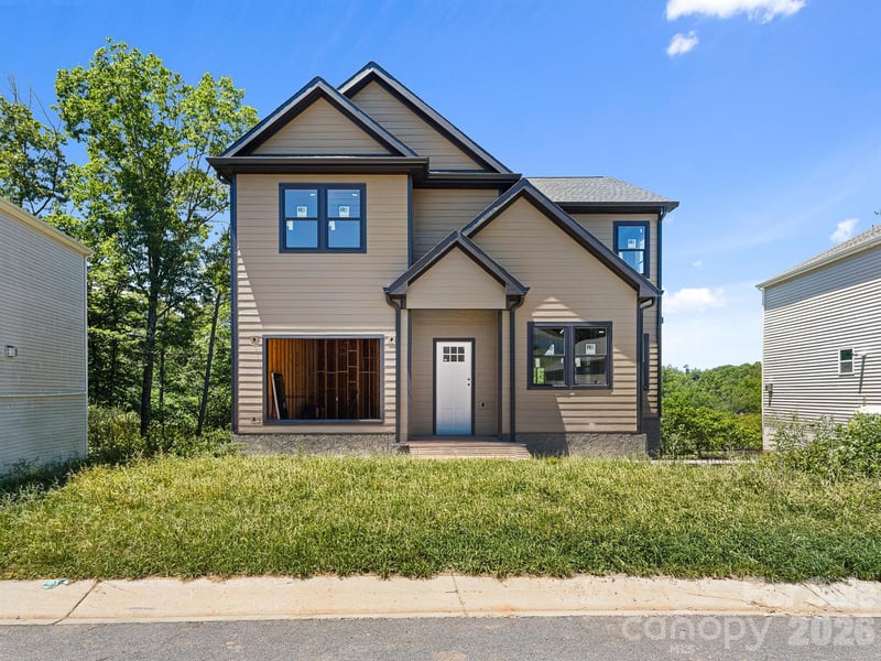 914 Newport Ct, Asheville, NC 28806