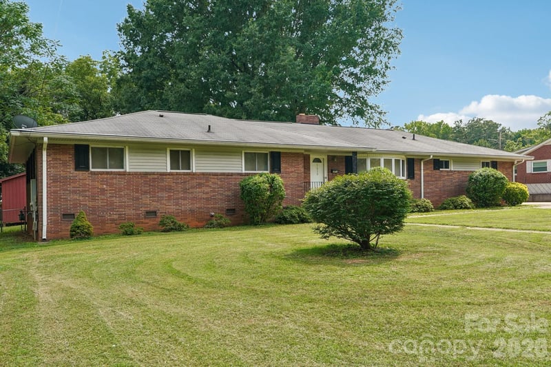 2819 Gardner Park Dr, Gastonia, NC 28054