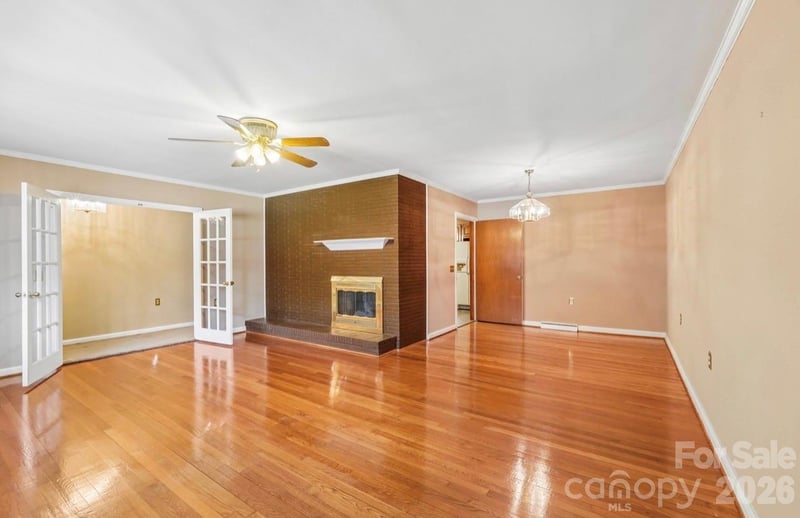 2819 Gardner Park Dr, Gastonia, NC 28054
