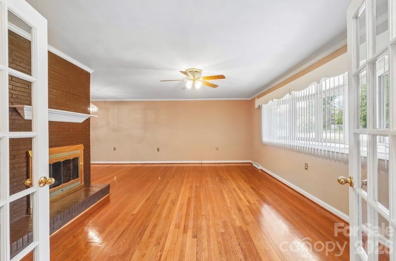 2819 Gardner Park Dr, Gastonia, NC 28054