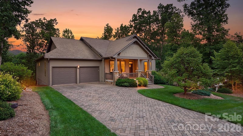 2 Green Drake Ct, Candler, NC 28715