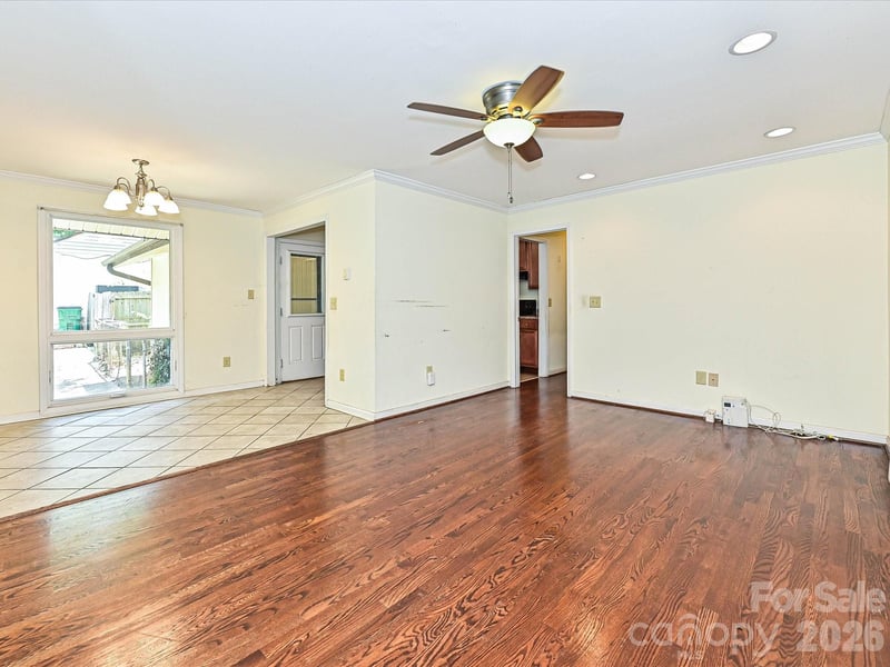 3000 Barfield Dr, Charlotte, NC 28217