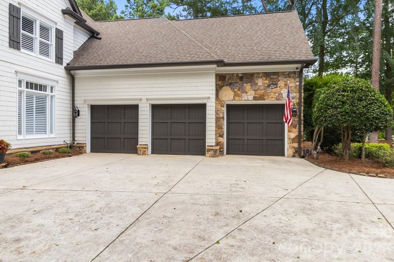 103 White Crest Ct, Mooresville, NC 28117