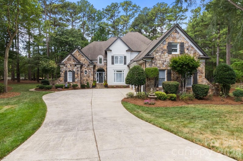 103 White Crest Ct, Mooresville, NC 28117