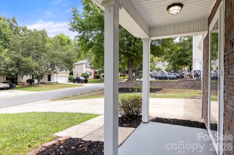 11125 Northwoods Forest Dr, Charlotte, NC 28214