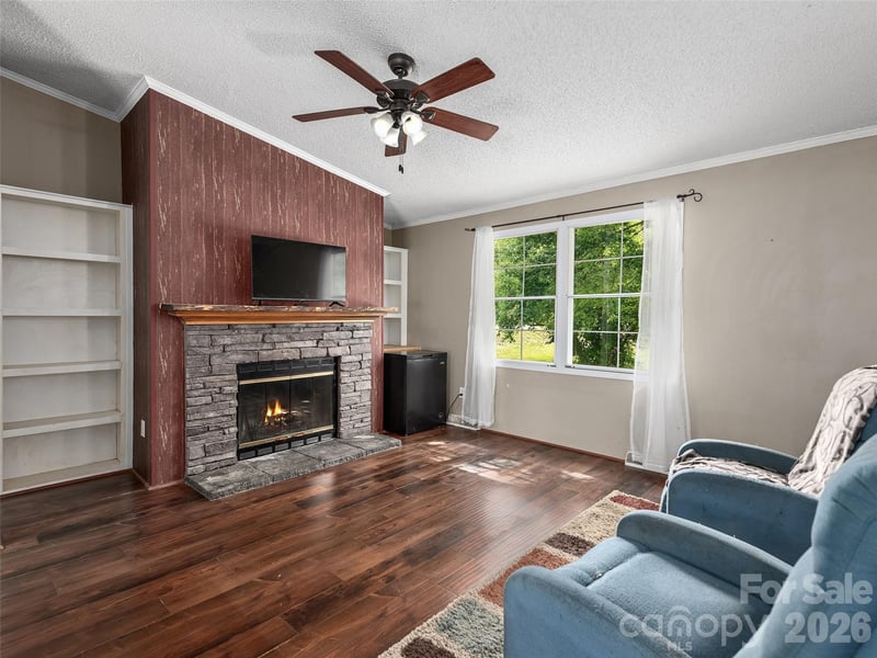 36 Jason Case Dr, Candler, NC 28715
