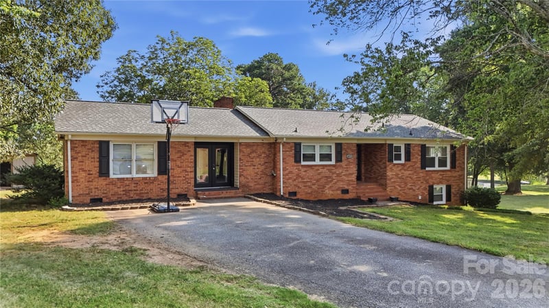 4473 Daniels St, Maiden, NC 28650