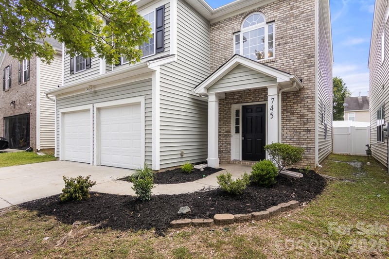 745 Lumber Ln, Charlotte, NC 28214