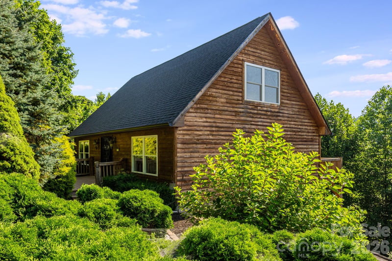 88 Mayflower Ct, Waynesville, NC 28785
