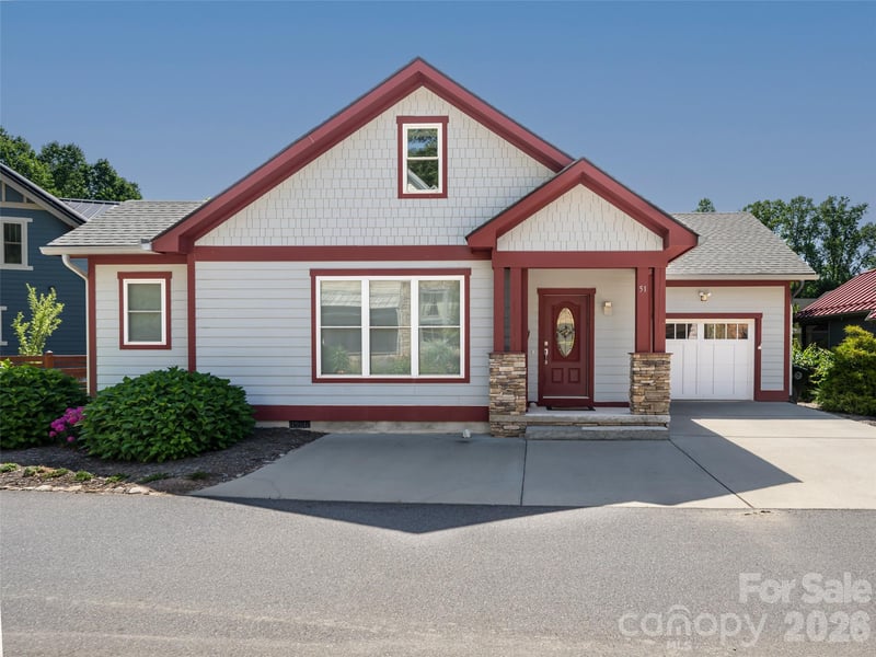 51 Verde Dr, Asheville, NC 28806