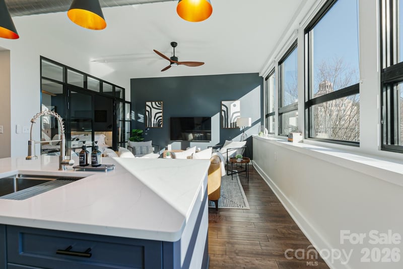 122 College St #201, Asheville, NC 28801