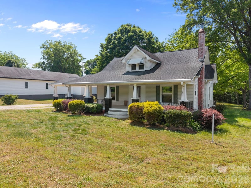 2407 N Main St, Kannapolis, NC 28081