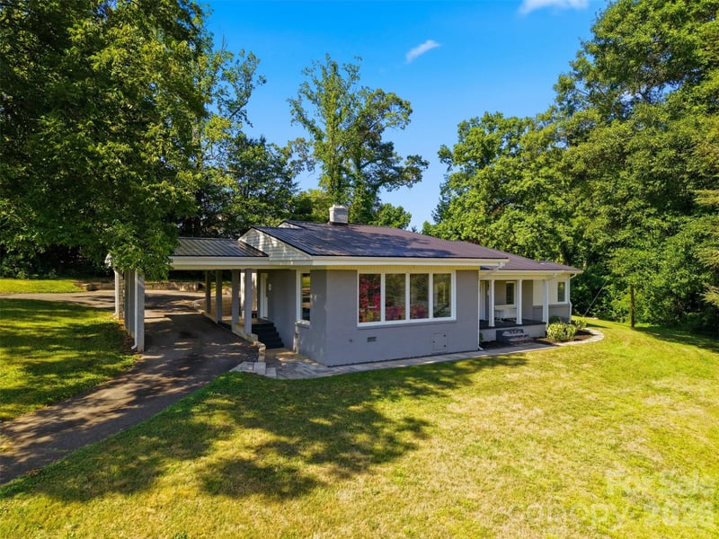 104 31st Ave, Hickory, NC 28601