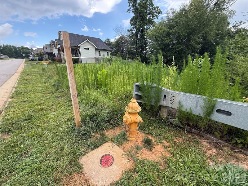 27 Starwood Valley Trl, Arden, NC 28704