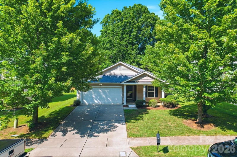 1305 Lauren Village Dr, Charlotte, NC 28213