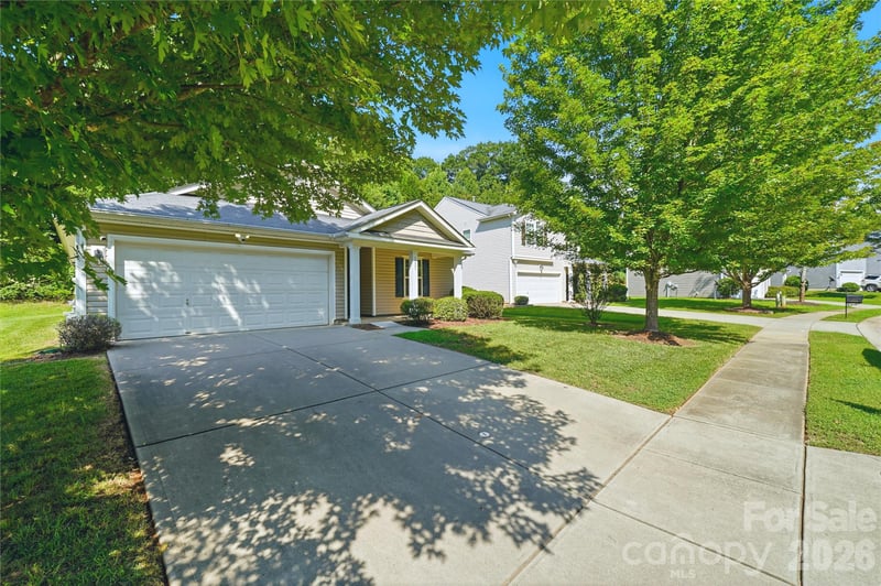 1305 Lauren Village Dr, Charlotte, NC 28213