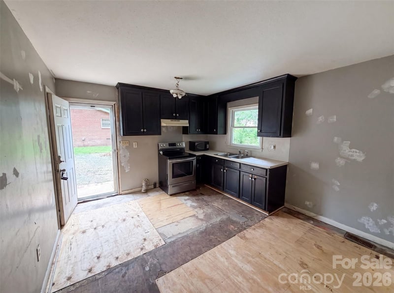 3806 Vanderburg Dr, Concord, NC 28025