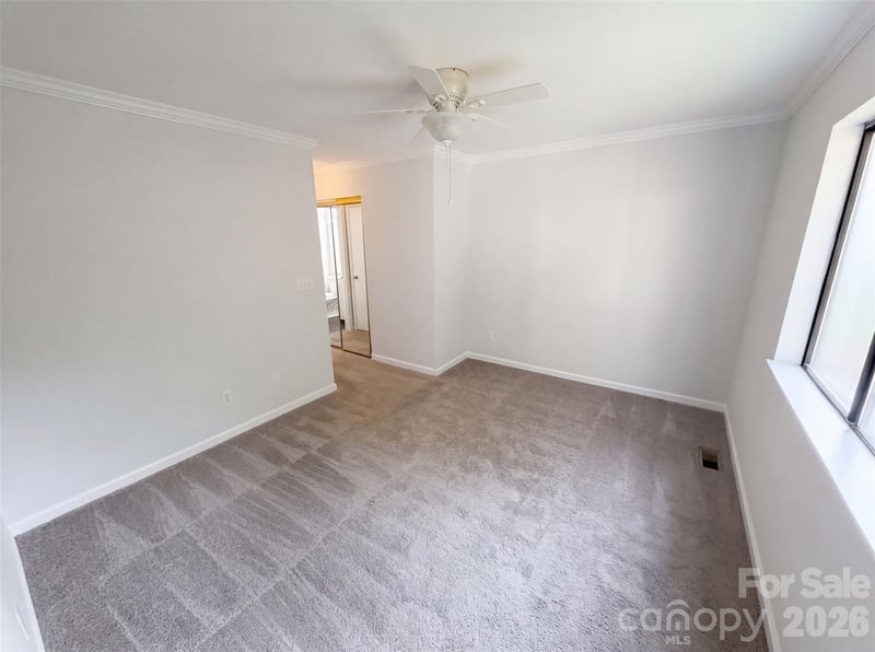 2427 Brook Canyon Dr, Charlotte, NC 28212