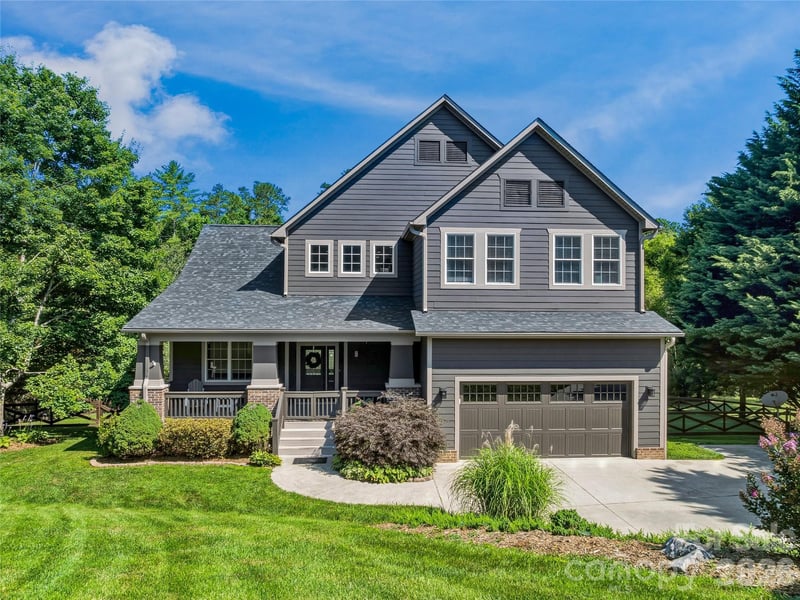 8 Old Farm House Rd, Weaverville, NC 28787