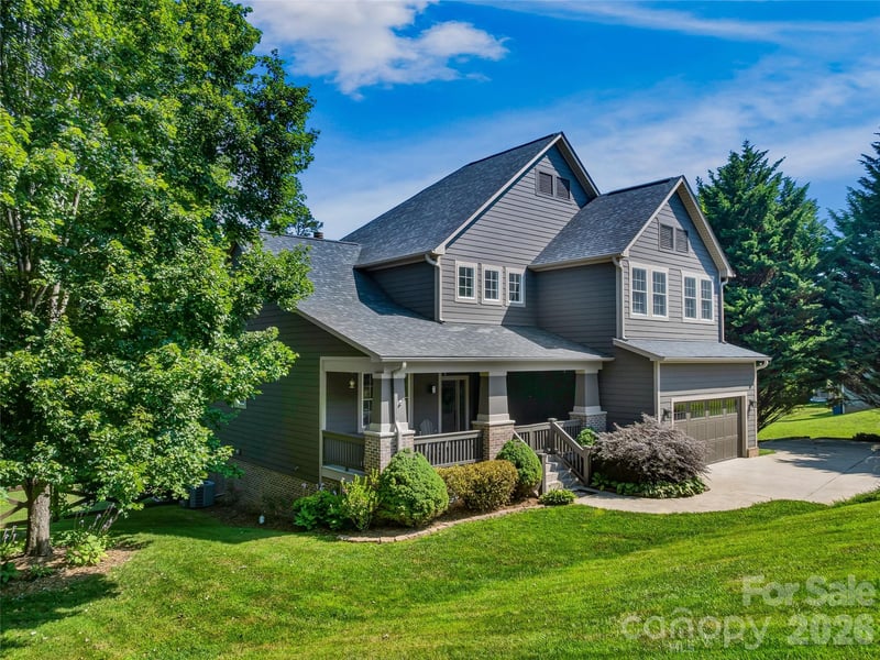 8 Old Farm House Rd, Weaverville, NC 28787