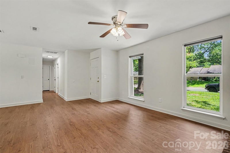 5301 Great Wagon Rd, Charlotte, NC 28215